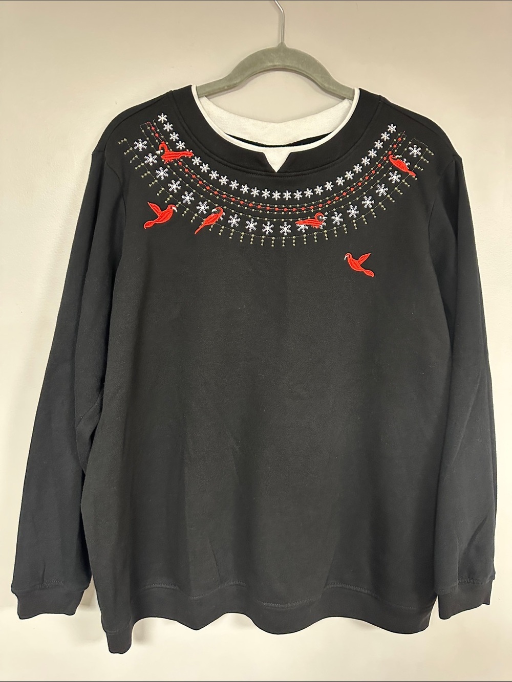 Adrian Delafield Black Embroidered Cardinals Snowflake Sweatshirt Sweater,  XXL